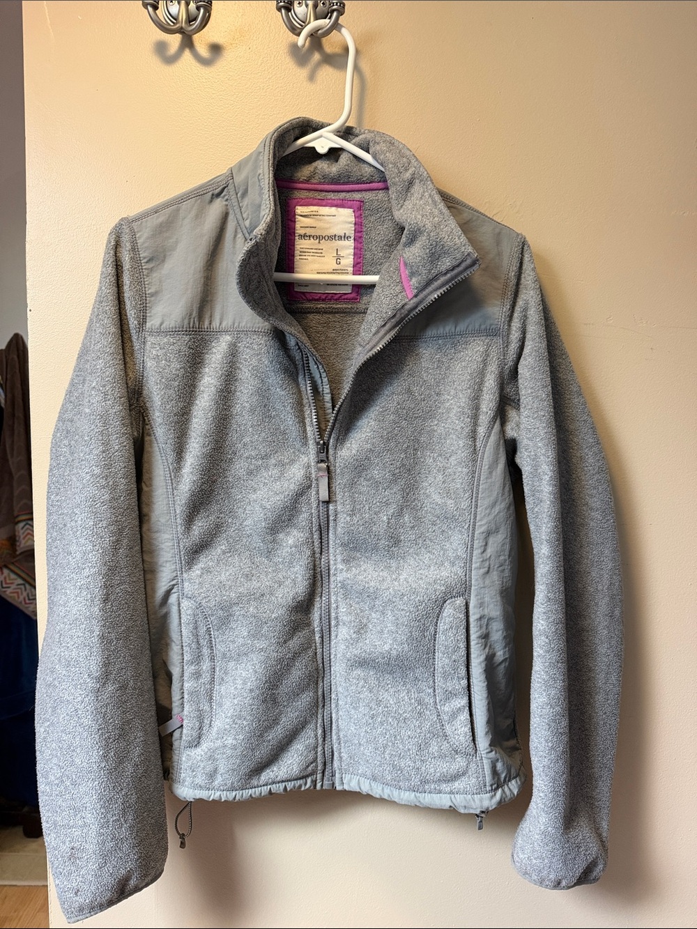 Aeropostale Girls' Gray Full-Zip Puffer Jacket with Pink Trim